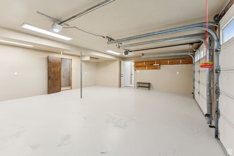 Tiny photo for 2423 S ELAINE DR E, Bountiful, UT 84010 (MLS # 2109585)