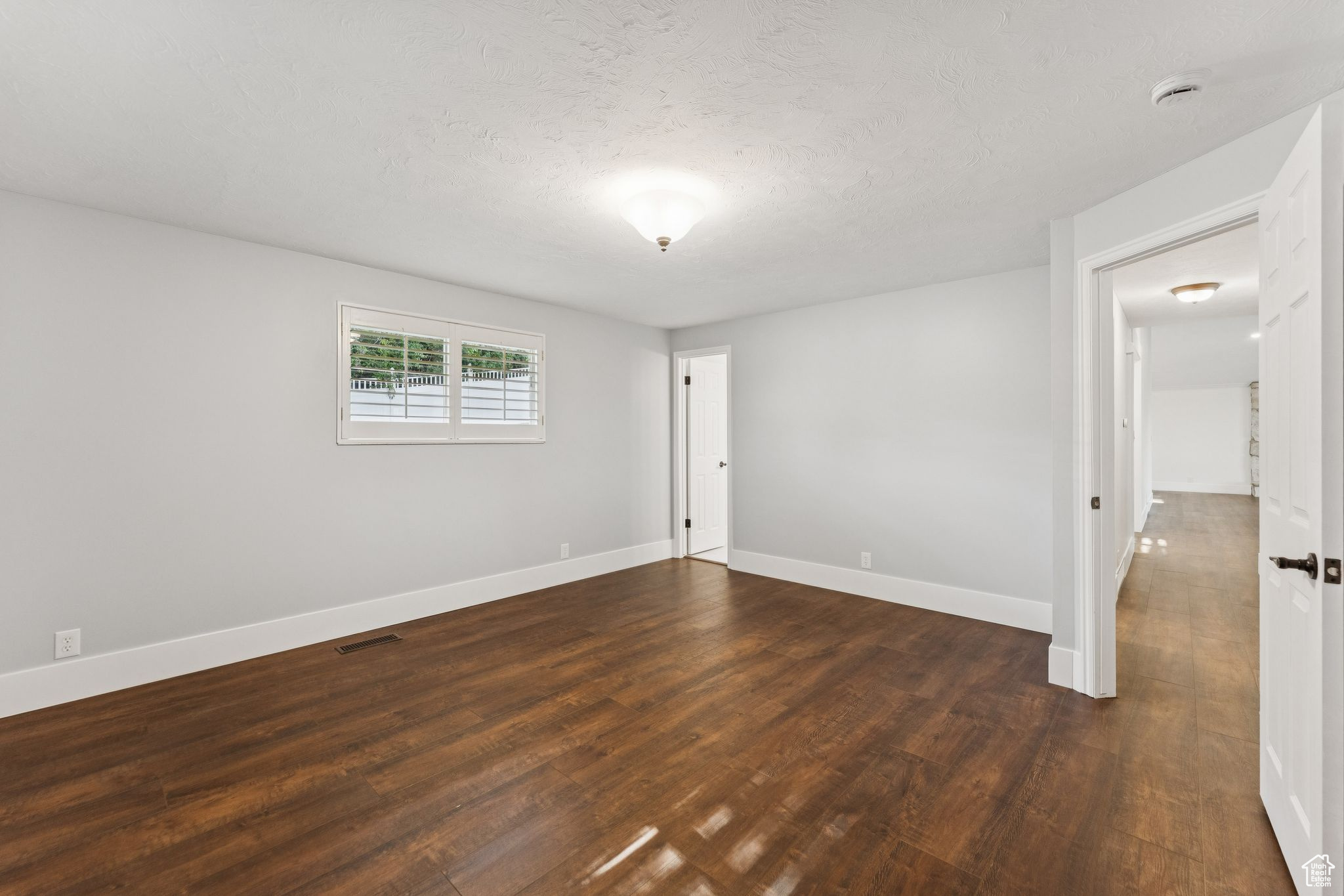 OAKRIDGE MANOR - Residential