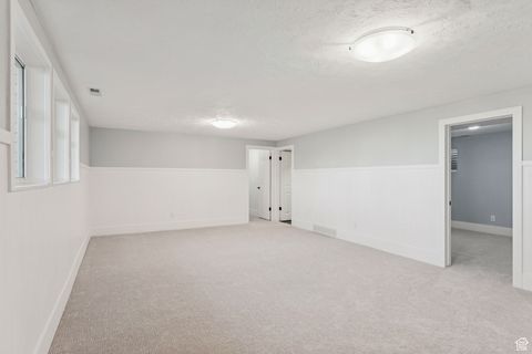 Tiny photo for 2423 S ELAINE DR E, Bountiful, UT 84010 (MLS # 2109585)