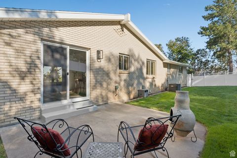 Tiny photo for 2423 S ELAINE DR E, Bountiful, UT 84010 (MLS # 2109585)