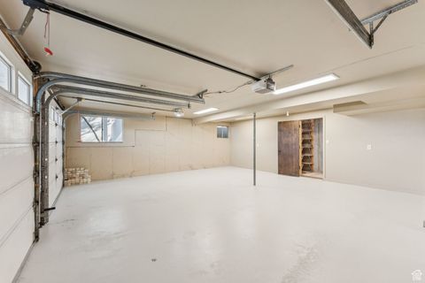 Tiny photo for 2423 S ELAINE DR E, Bountiful, UT 84010 (MLS # 2109585)