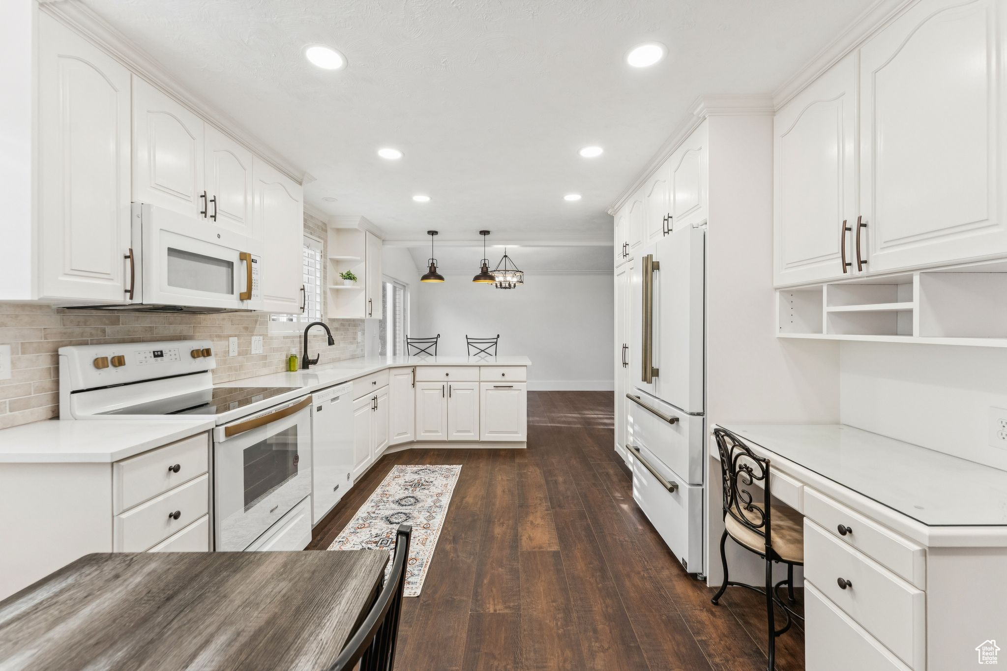 OAKRIDGE MANOR - Residential