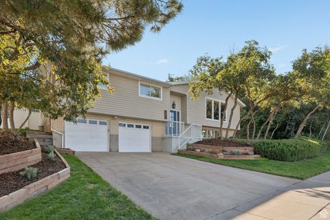 Tiny photo for 2423 S ELAINE DR E, Bountiful, UT 84010 (MLS # 2109585)