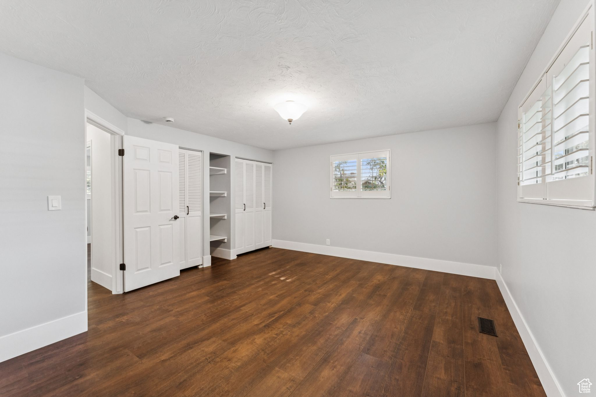 OAKRIDGE MANOR - Residential