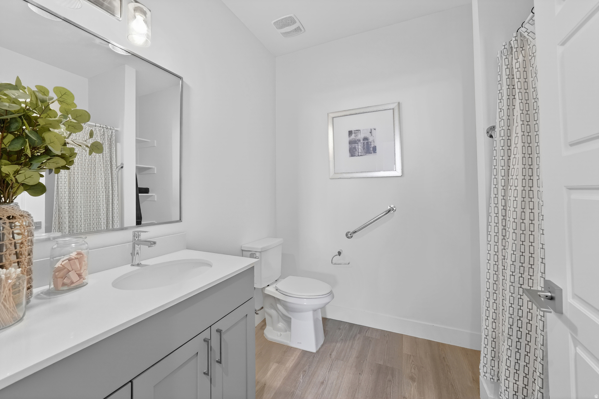 CAPRI PARK - Residential