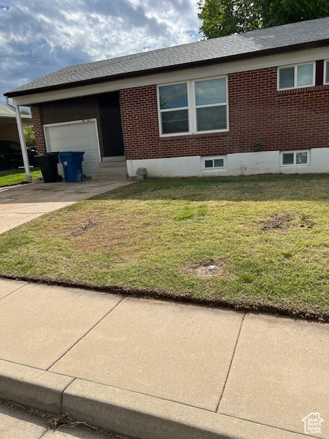 Fantastic home almost $40,000 spent on remodel. New windows, point carpet, flooring, both baths remodeled. New base boards, light fixtures, blinds, rain gutter spouts. New doors, newer furnace, and central air. A black walnut tree on property. Check it out!