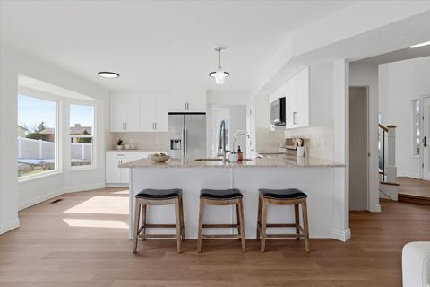 Tiny photo for 2342 E KARALEE WAY, Sandy, UT 84092 (MLS # 2135109)