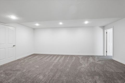 Tiny photo for 2342 E KARALEE WAY, Sandy, UT 84092 (MLS # 2135109)