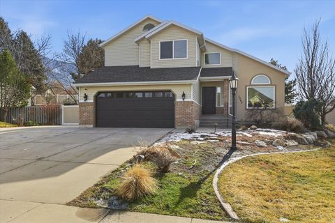 Tiny photo for 2342 E KARALEE WAY, Sandy, UT 84092 (MLS # 2135109)