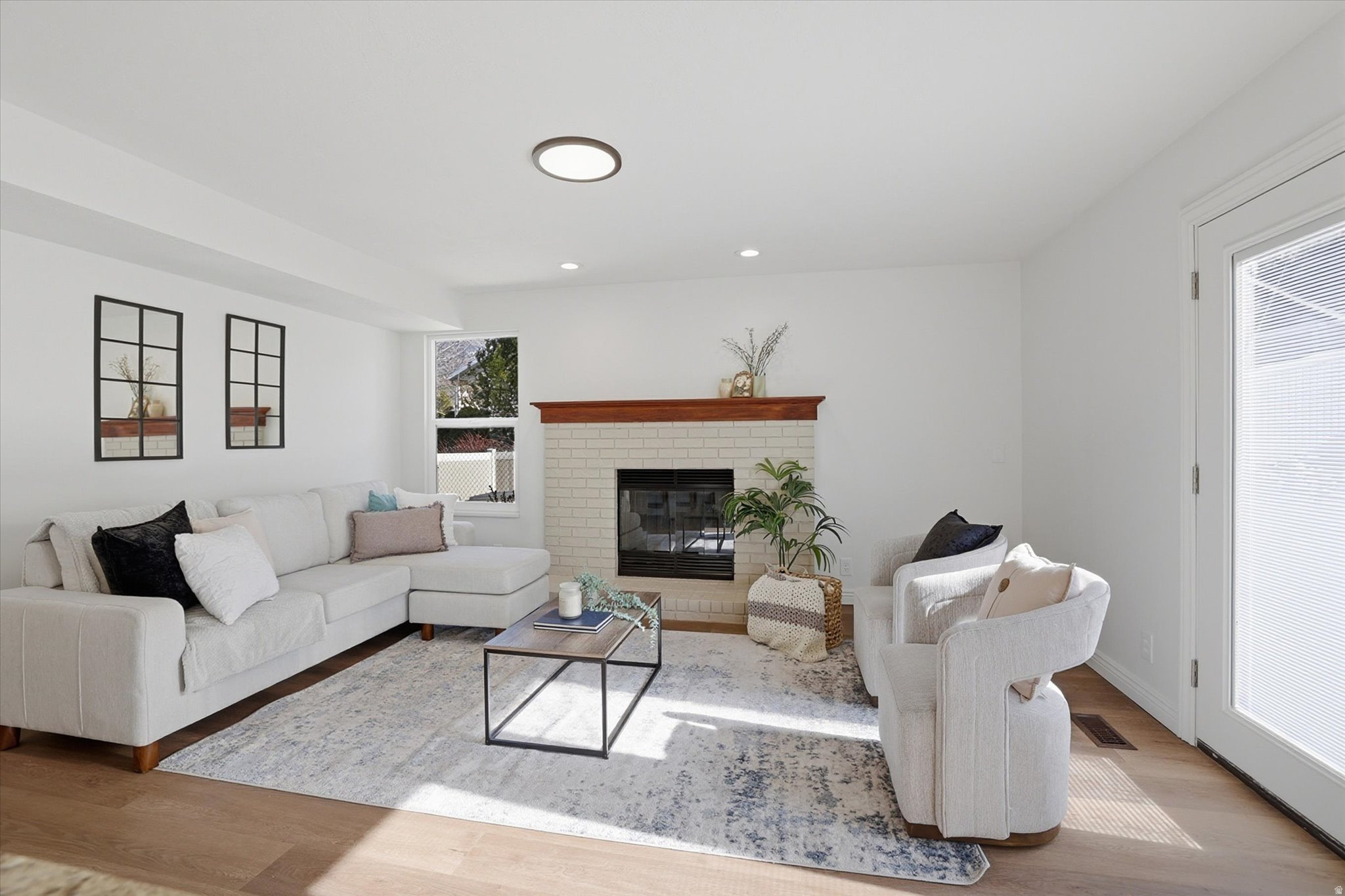 HILLSHIRE #3 - Residential