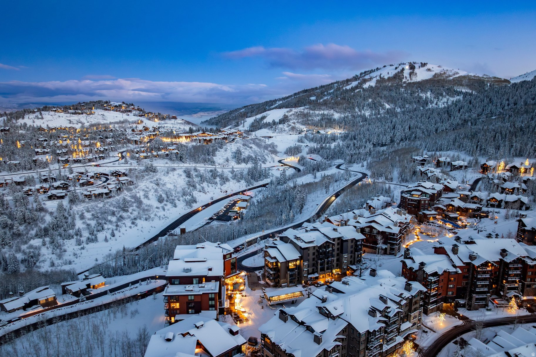 EMPIRE RESIDENCES - Residential