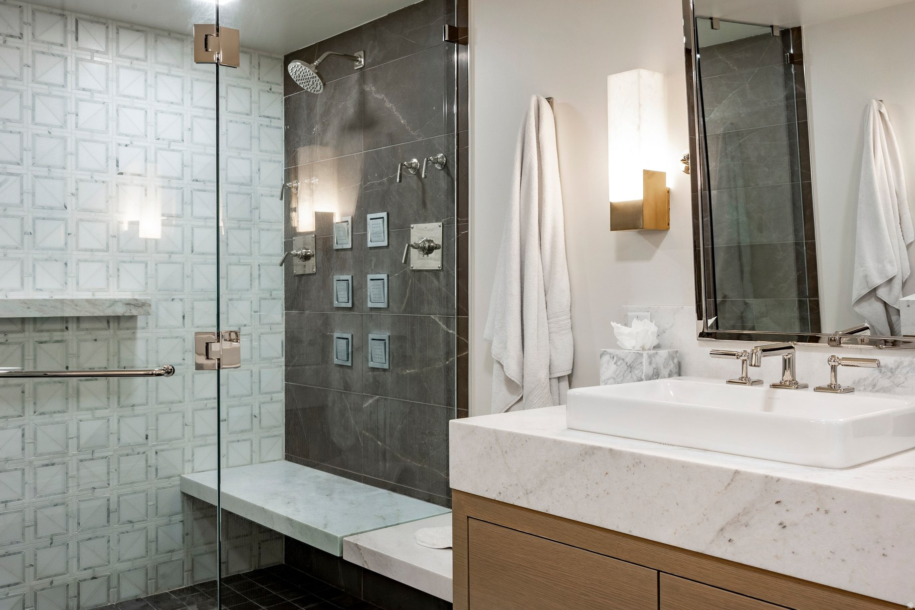 EMPIRE RESIDENCES - Residential