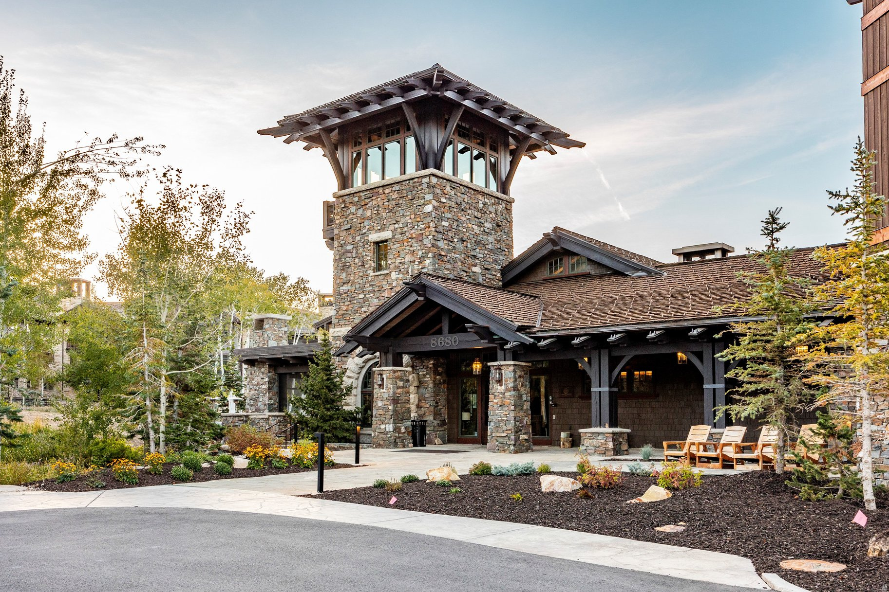 EMPIRE RESIDENCES - Residential