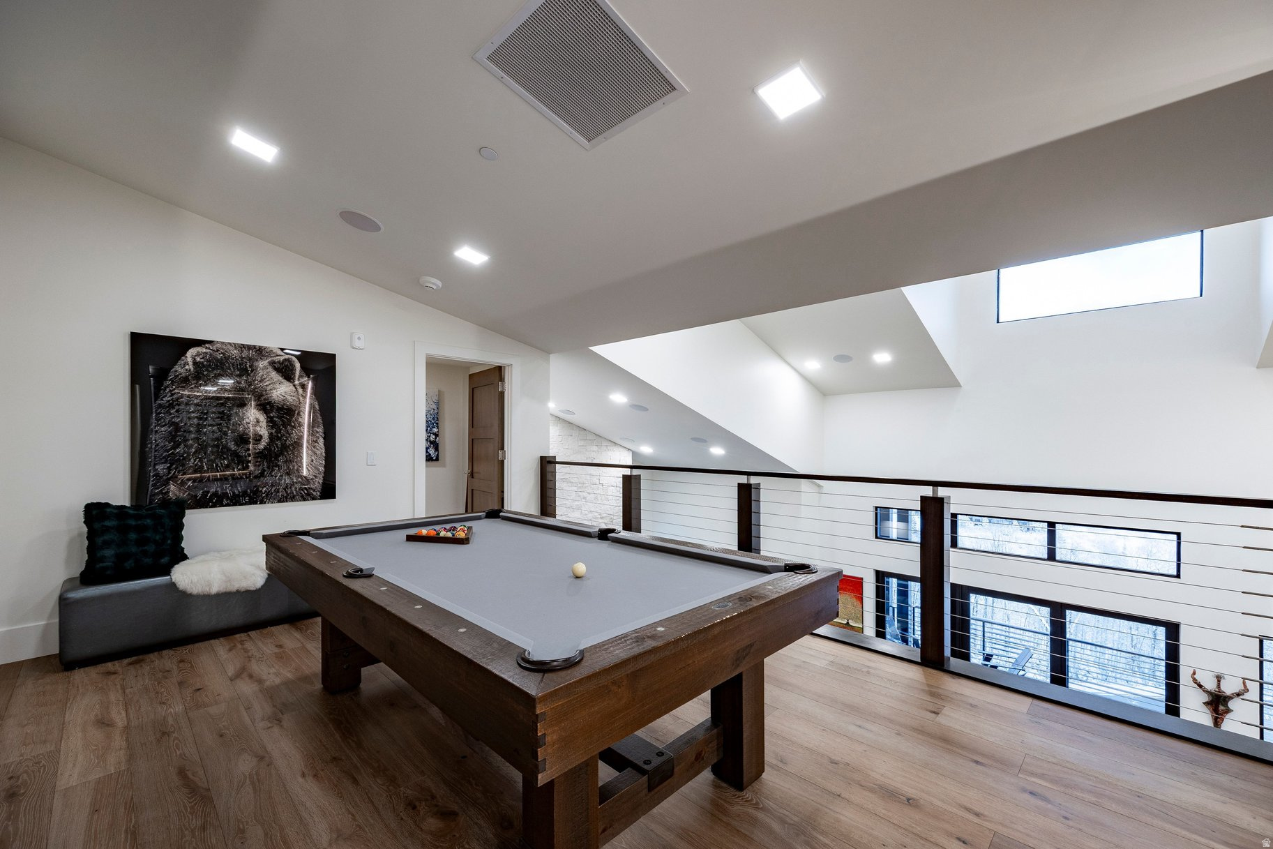 EMPIRE RESIDENCES - Residential