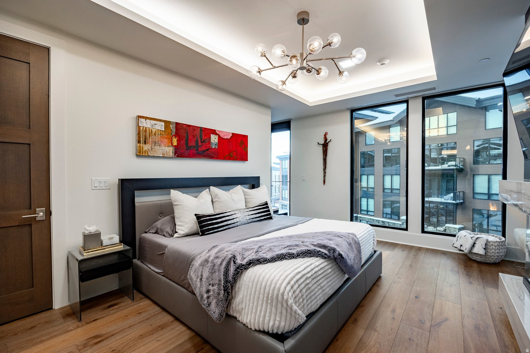 EMPIRE RESIDENCES - Residential