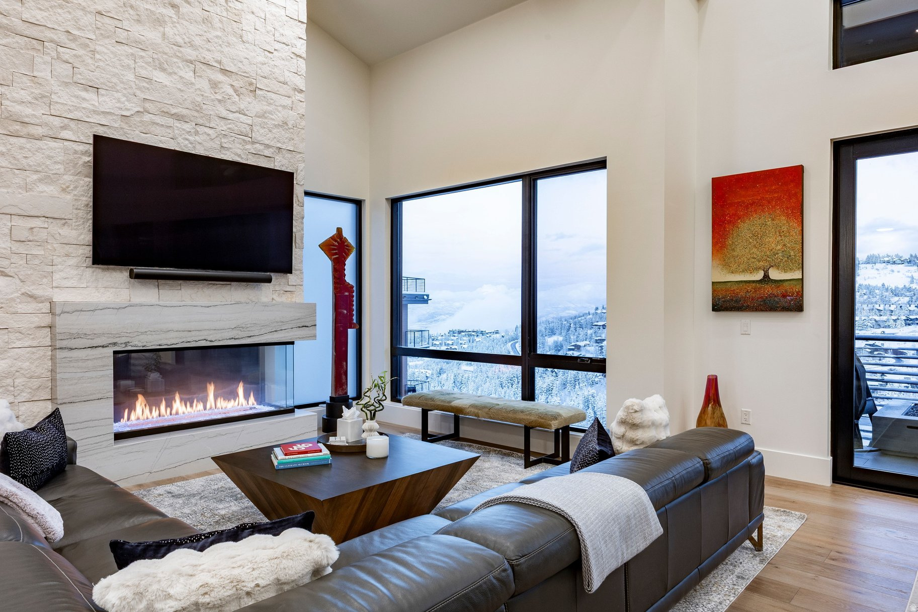 EMPIRE RESIDENCES - Residential