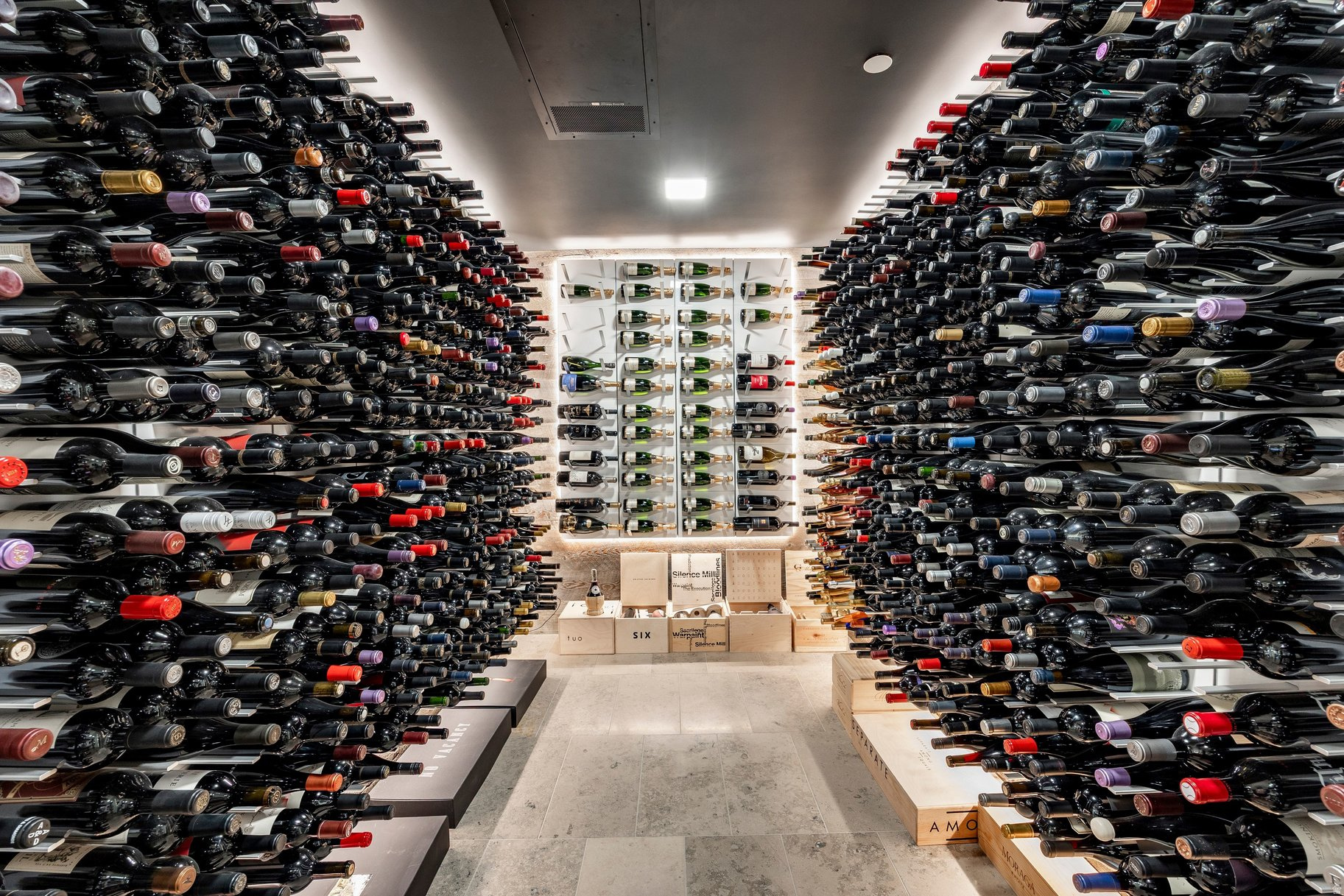 EMPIRE RESIDENCES - Residential