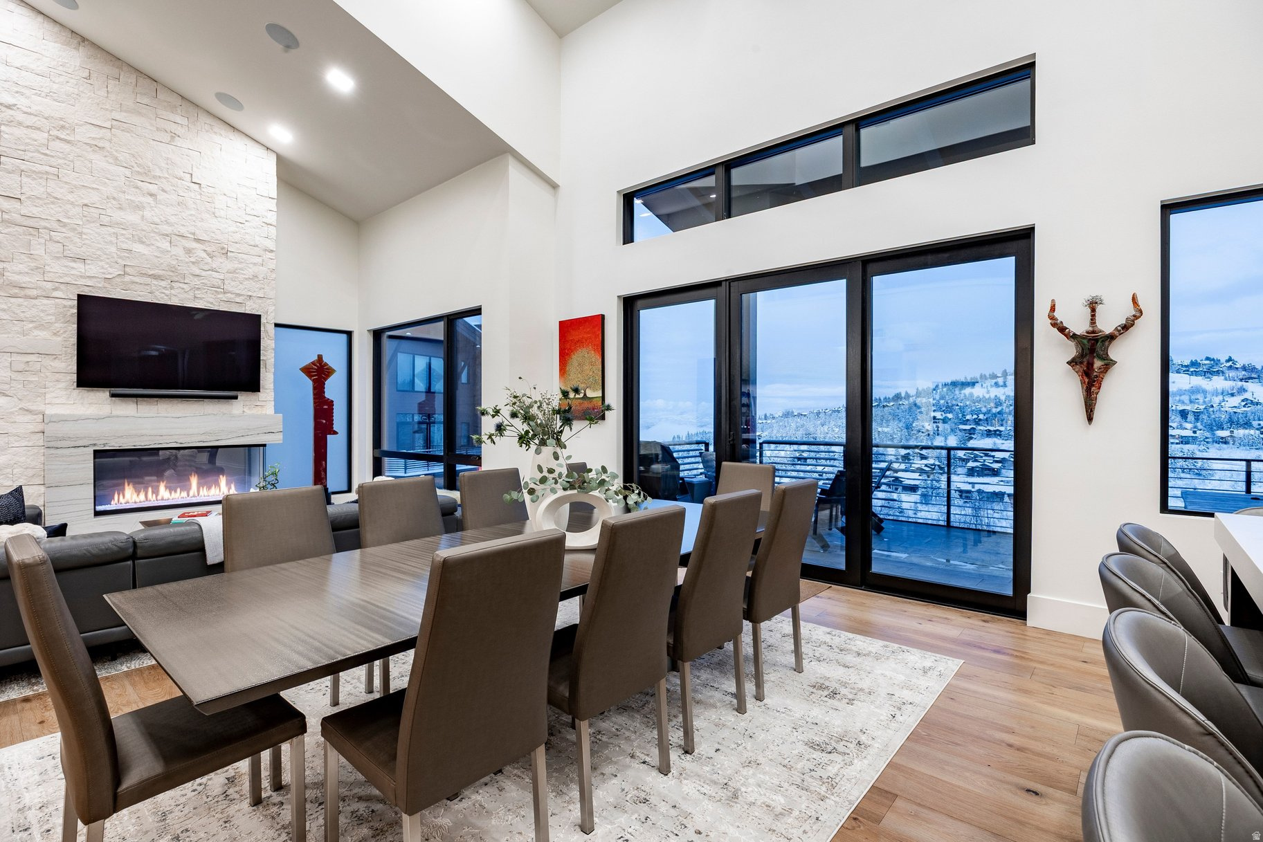 EMPIRE RESIDENCES - Residential