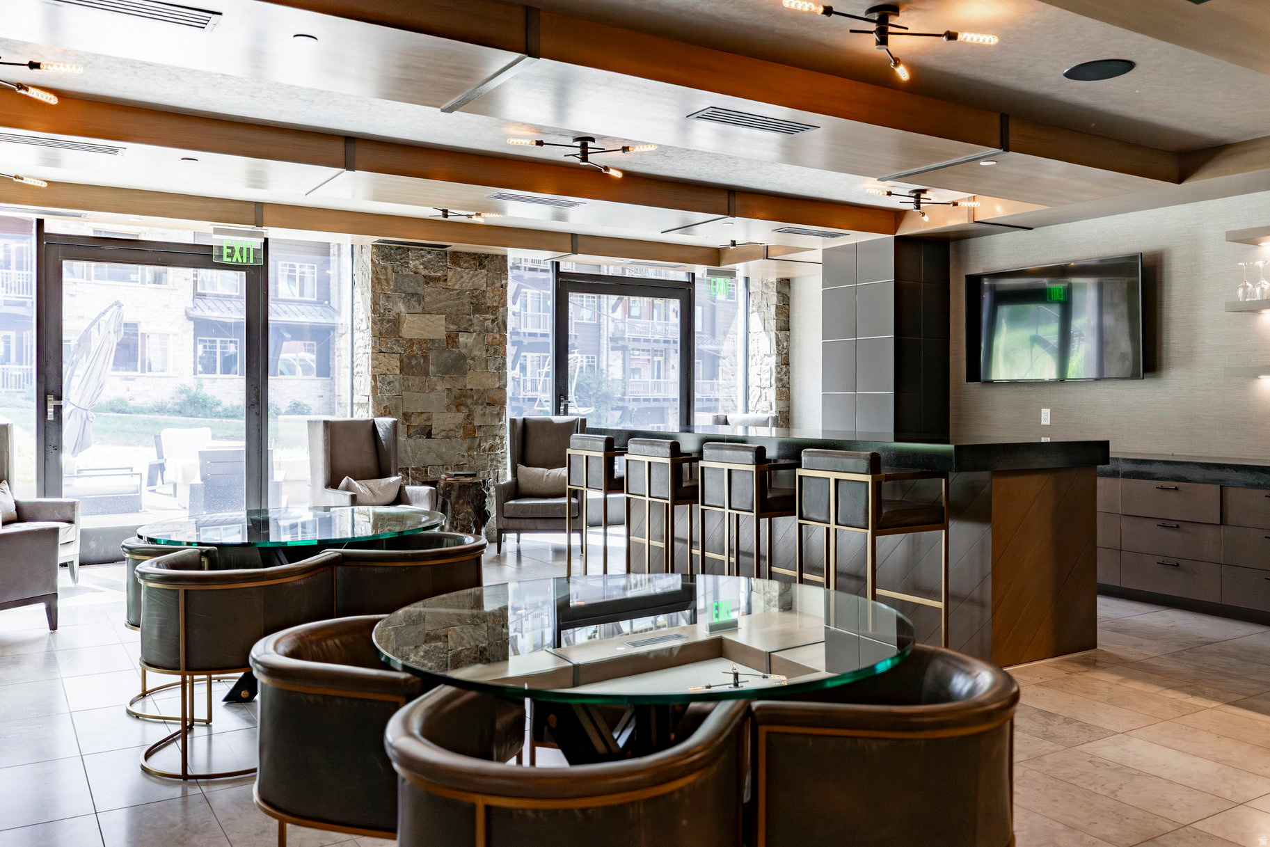 EMPIRE RESIDENCES - Residential