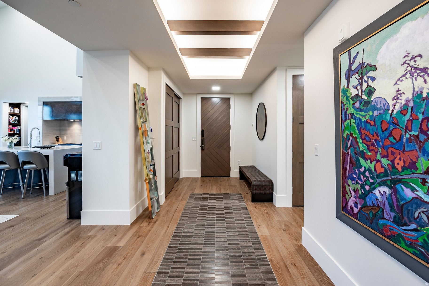 EMPIRE RESIDENCES - Residential