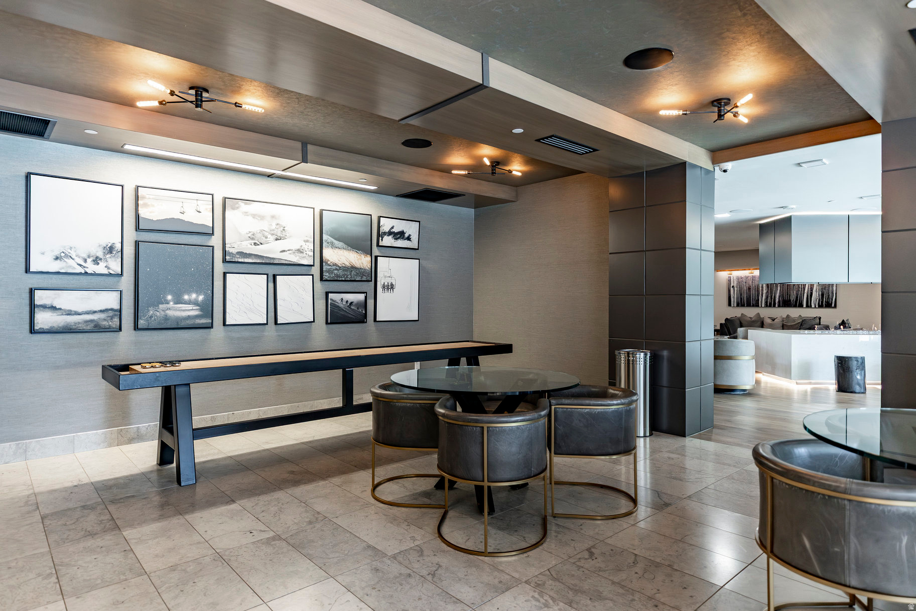 EMPIRE RESIDENCES - Residential