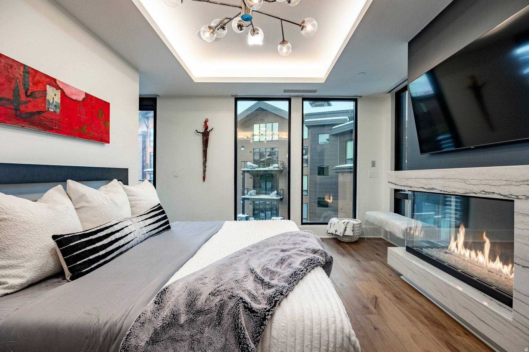 EMPIRE RESIDENCES - Residential