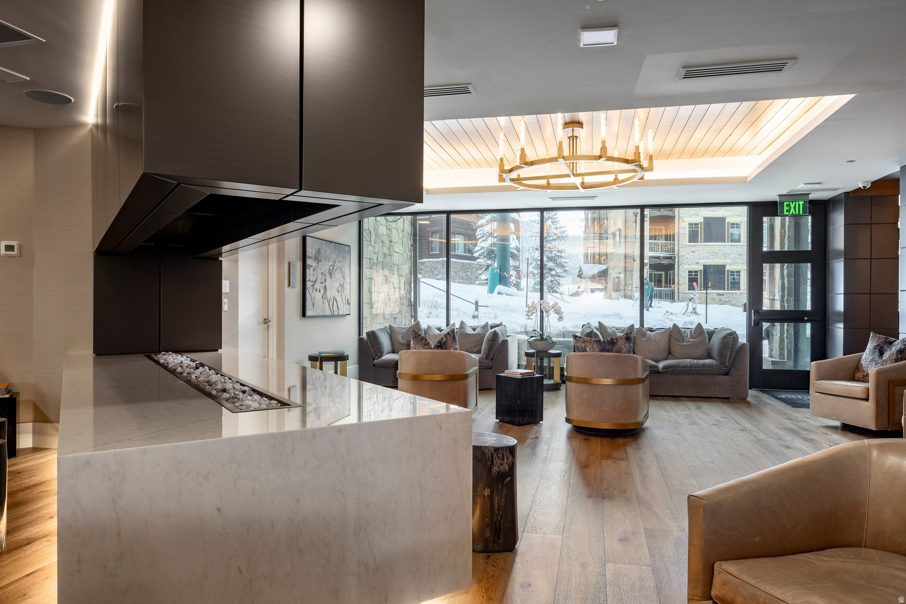 EMPIRE RESIDENCES - Residential