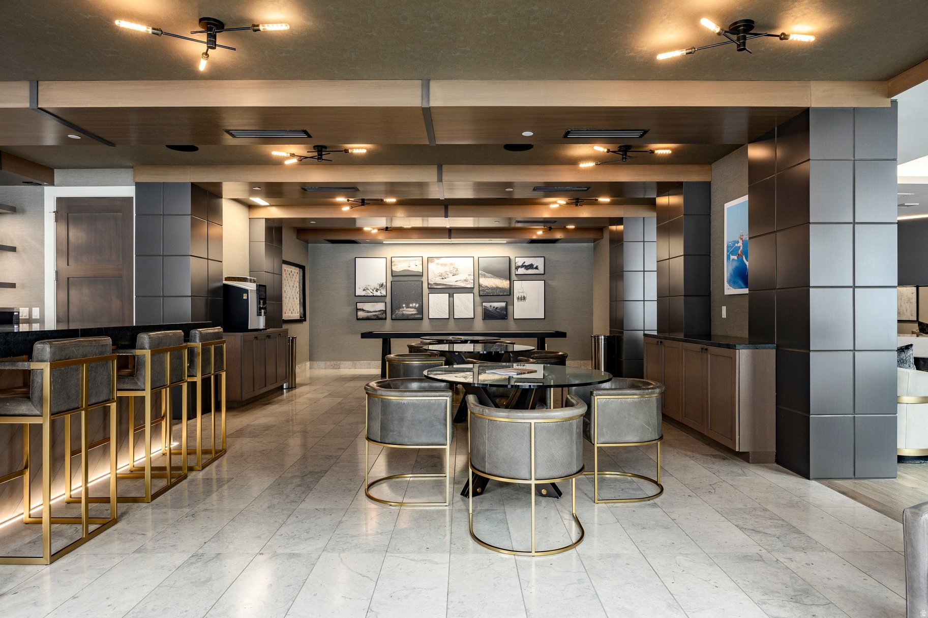 EMPIRE RESIDENCES - Residential