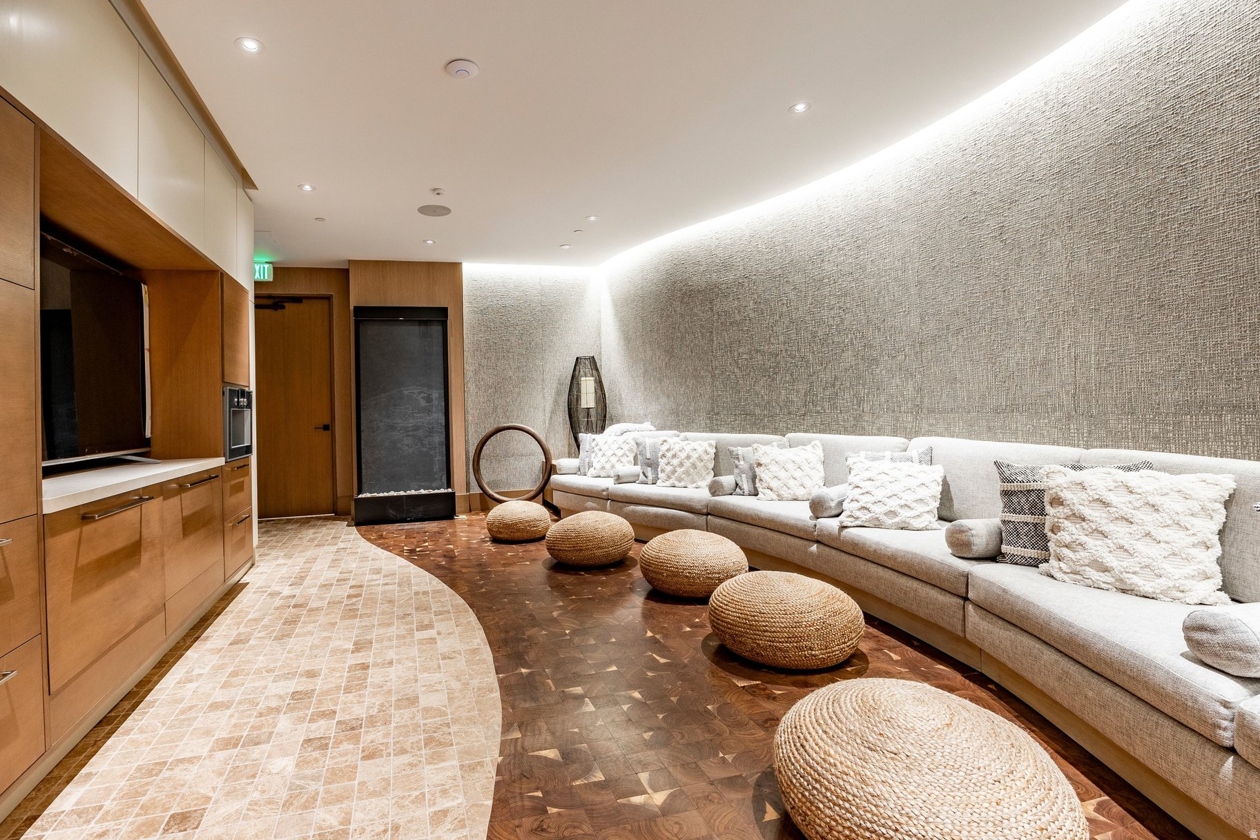 EMPIRE RESIDENCES - Residential