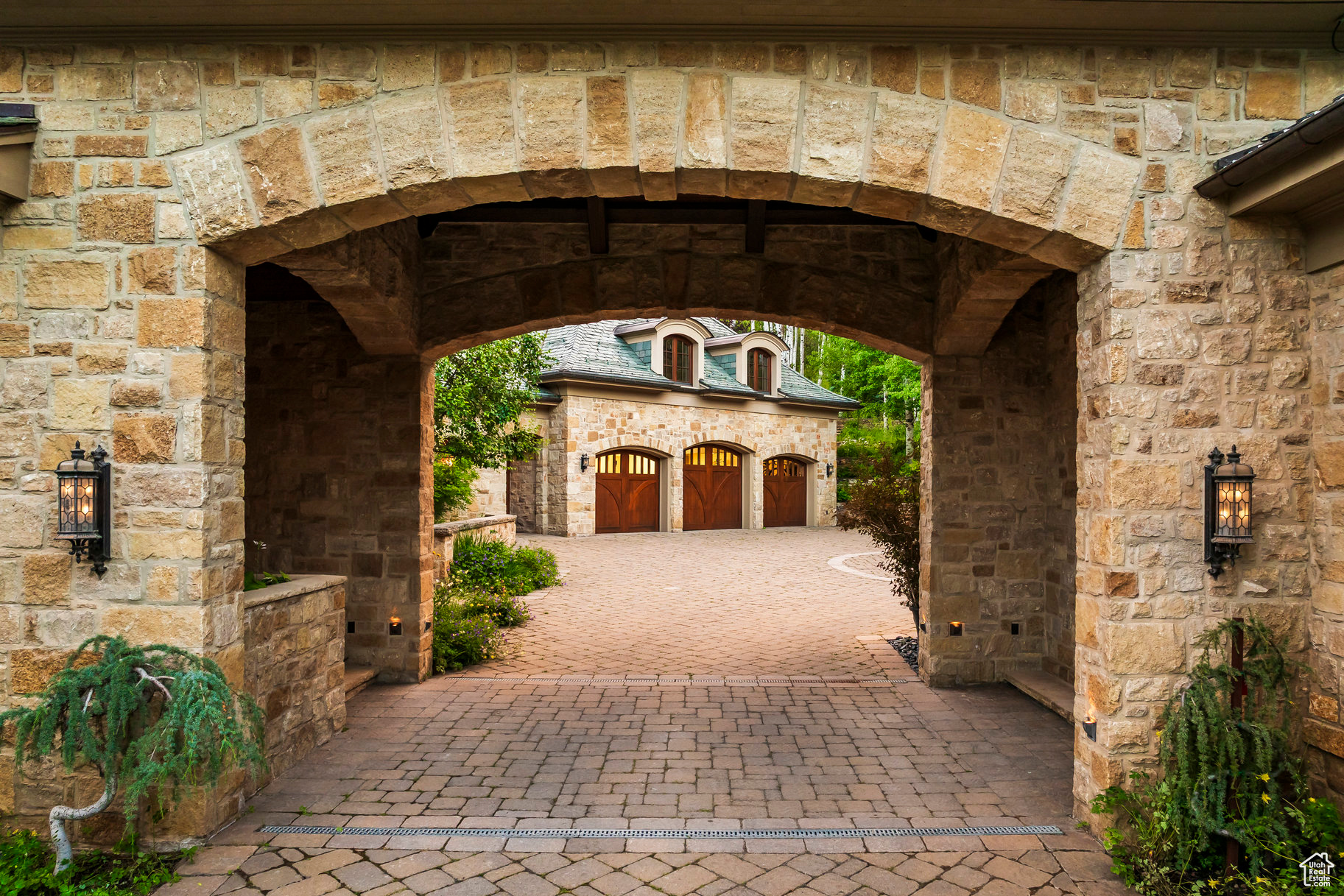COLONY AT WHITE PINE CANYON - Residential