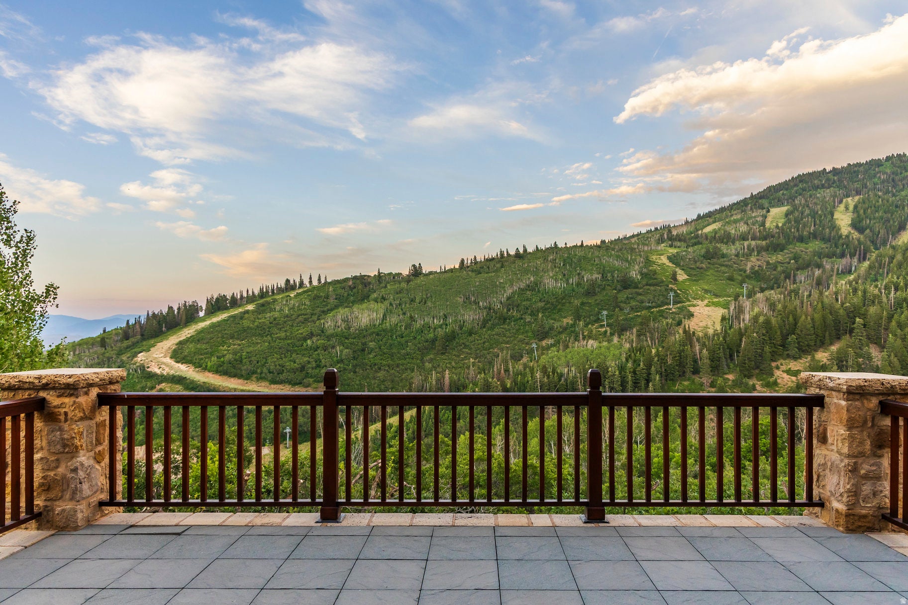 17 WHITE PINE CANYON RD