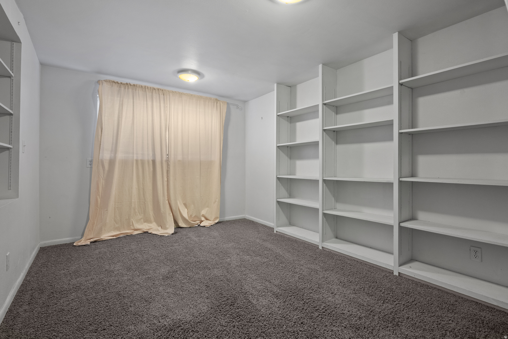 SUNSET LANE - Residential