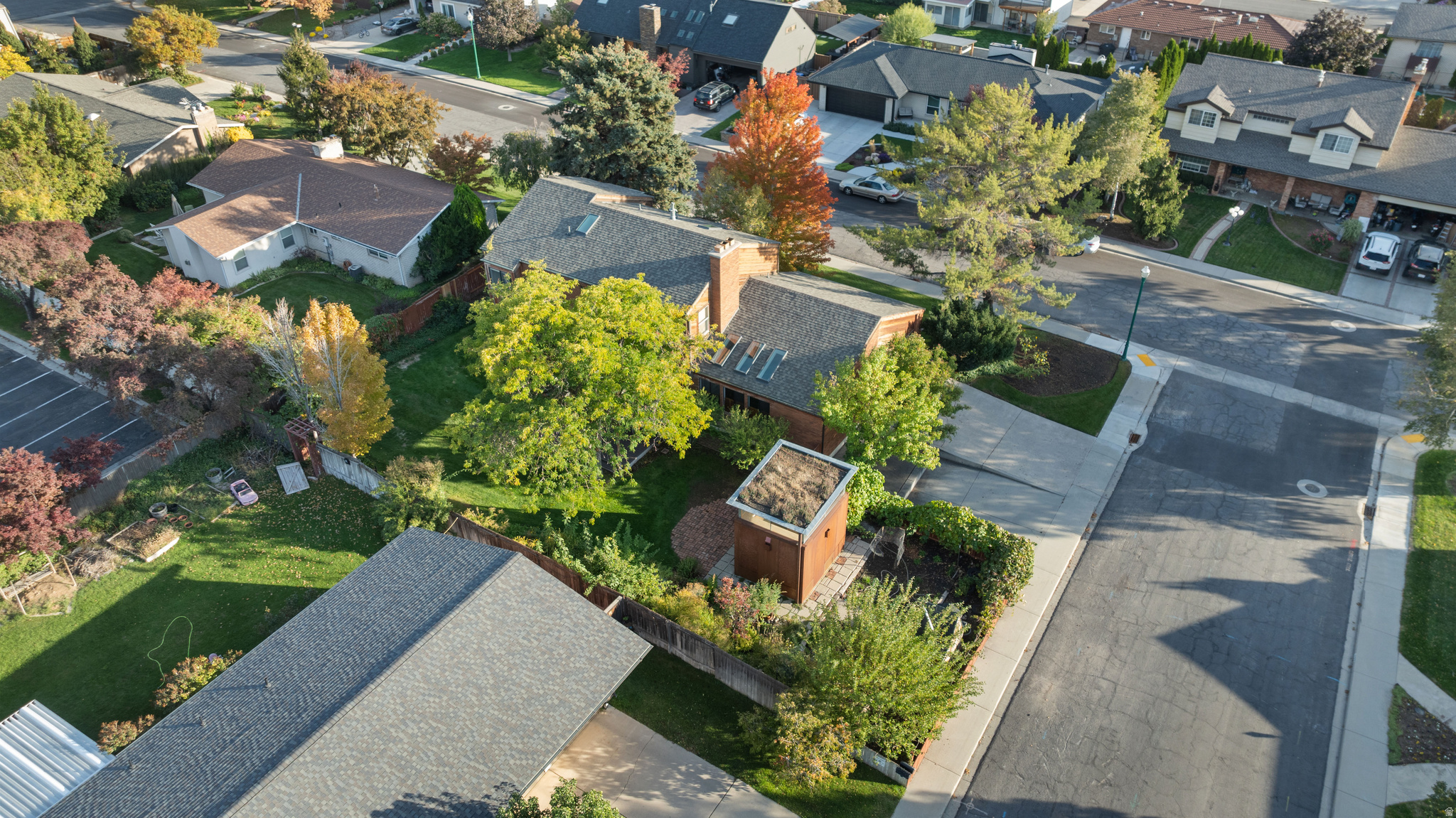 SUNSET LANE - Residential