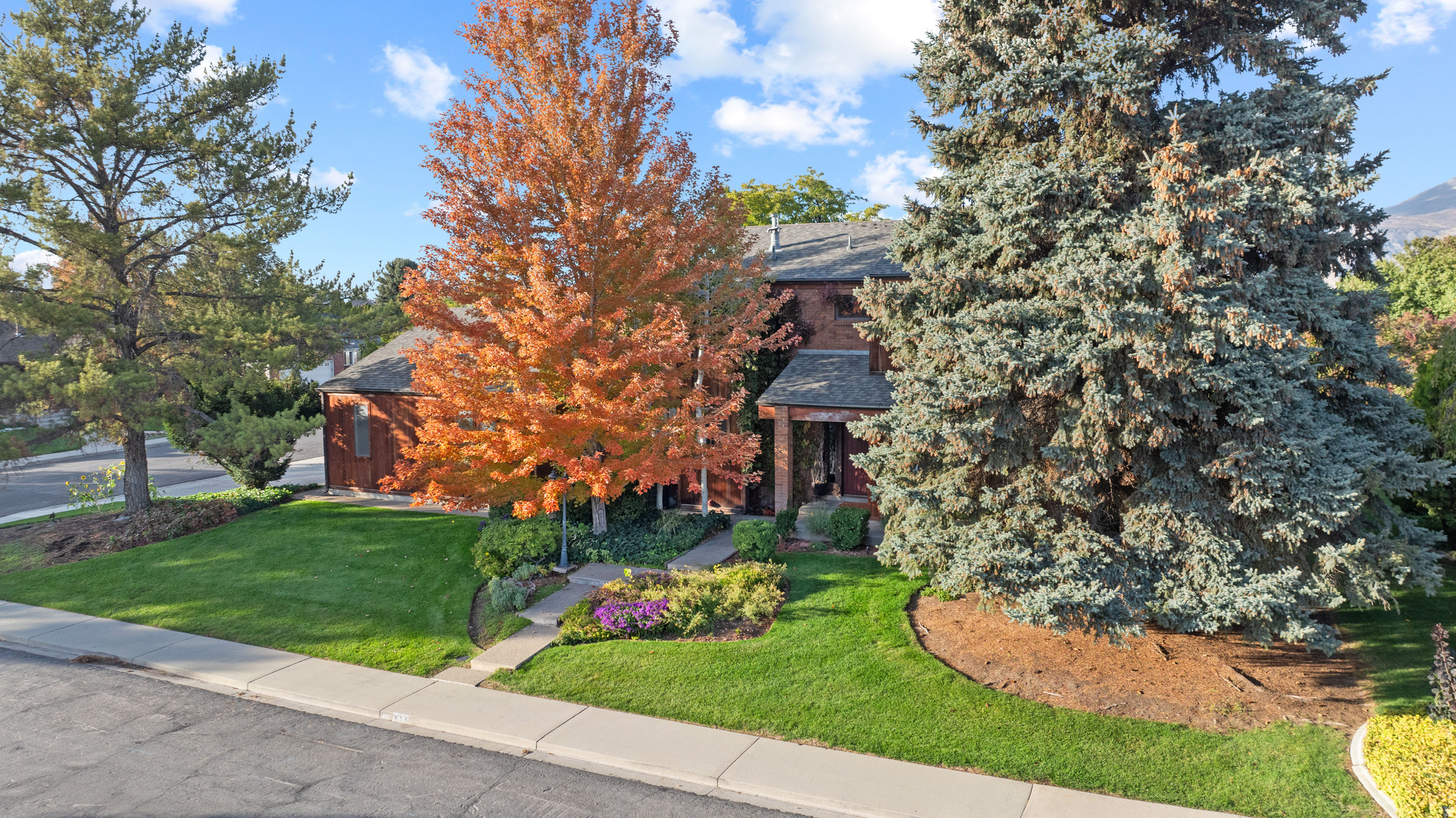 SUNSET LANE - Residential