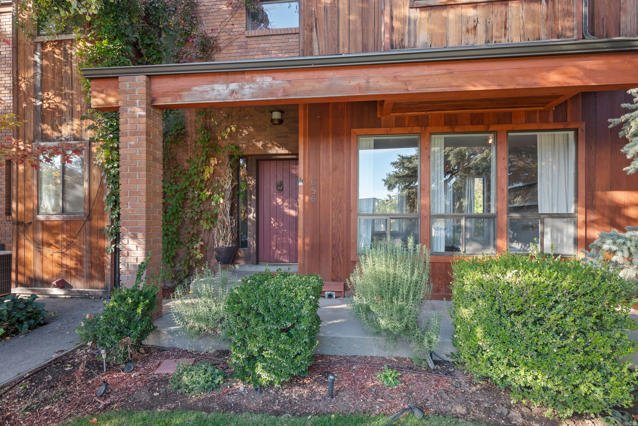 SUNSET LANE - Residential