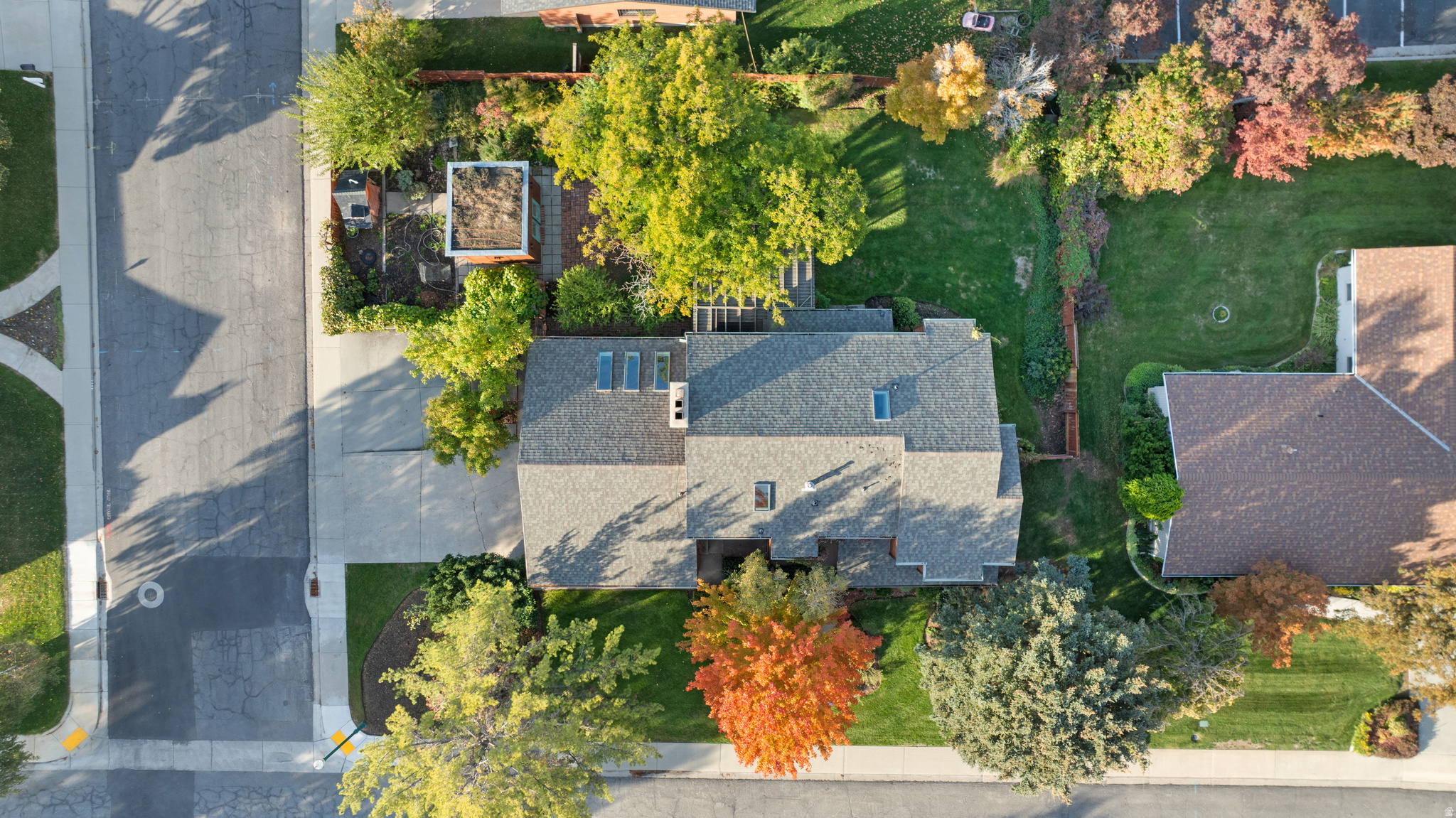 SUNSET LANE - Residential