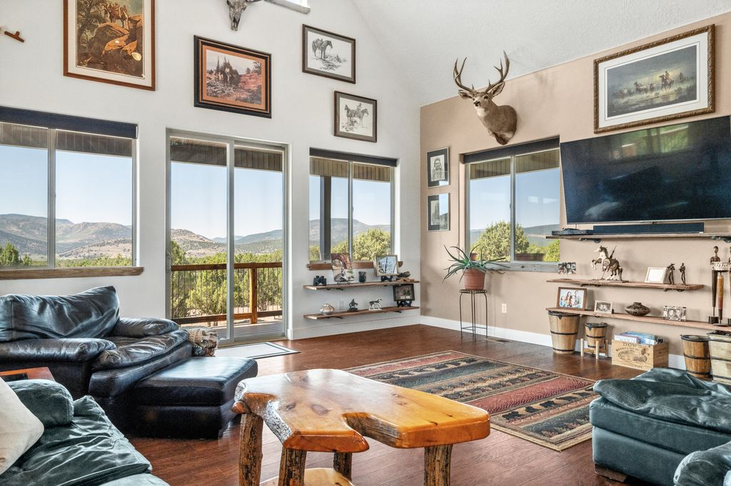 Photo of 1342 N OLD HEBRON RD, Enterprise, UT 84725 (MLS # 2152658)