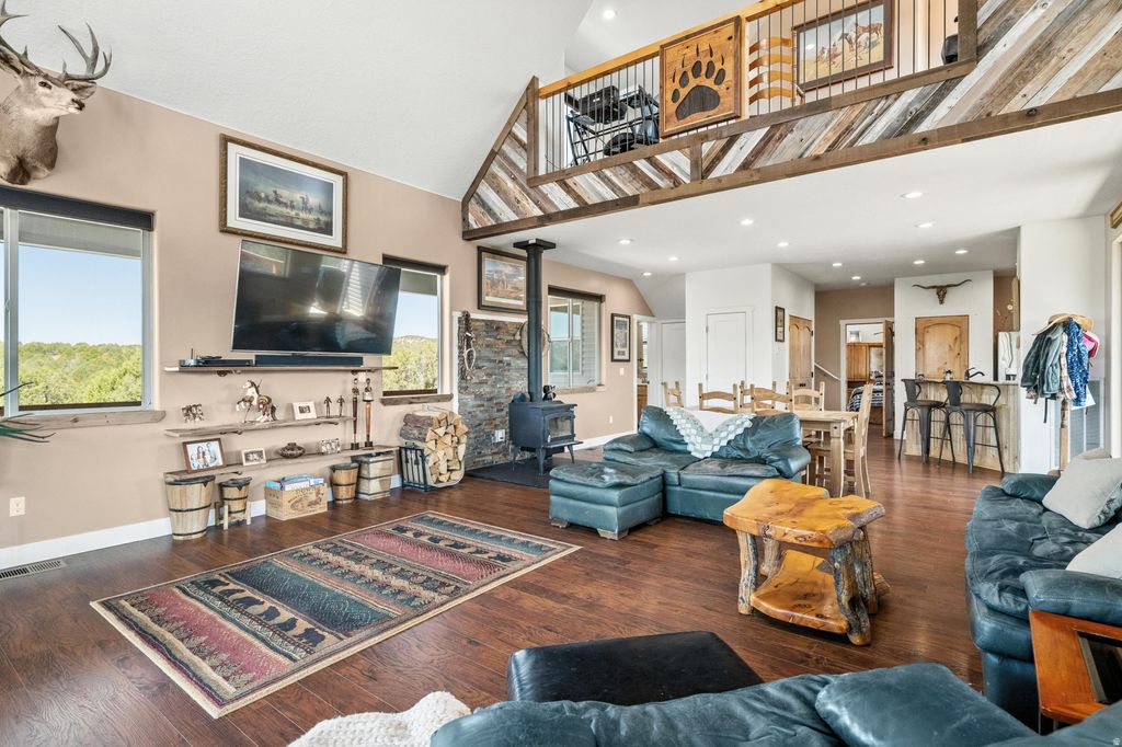 Photo of 1342 N OLD HEBRON RD, Enterprise, UT 84725 (MLS # 2152658)