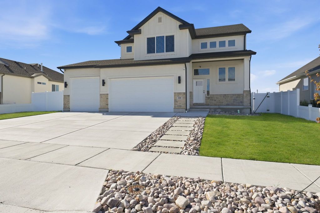 Photo of 539 W 1860 N, Tooele, UT 84074 (MLS # 2150676)