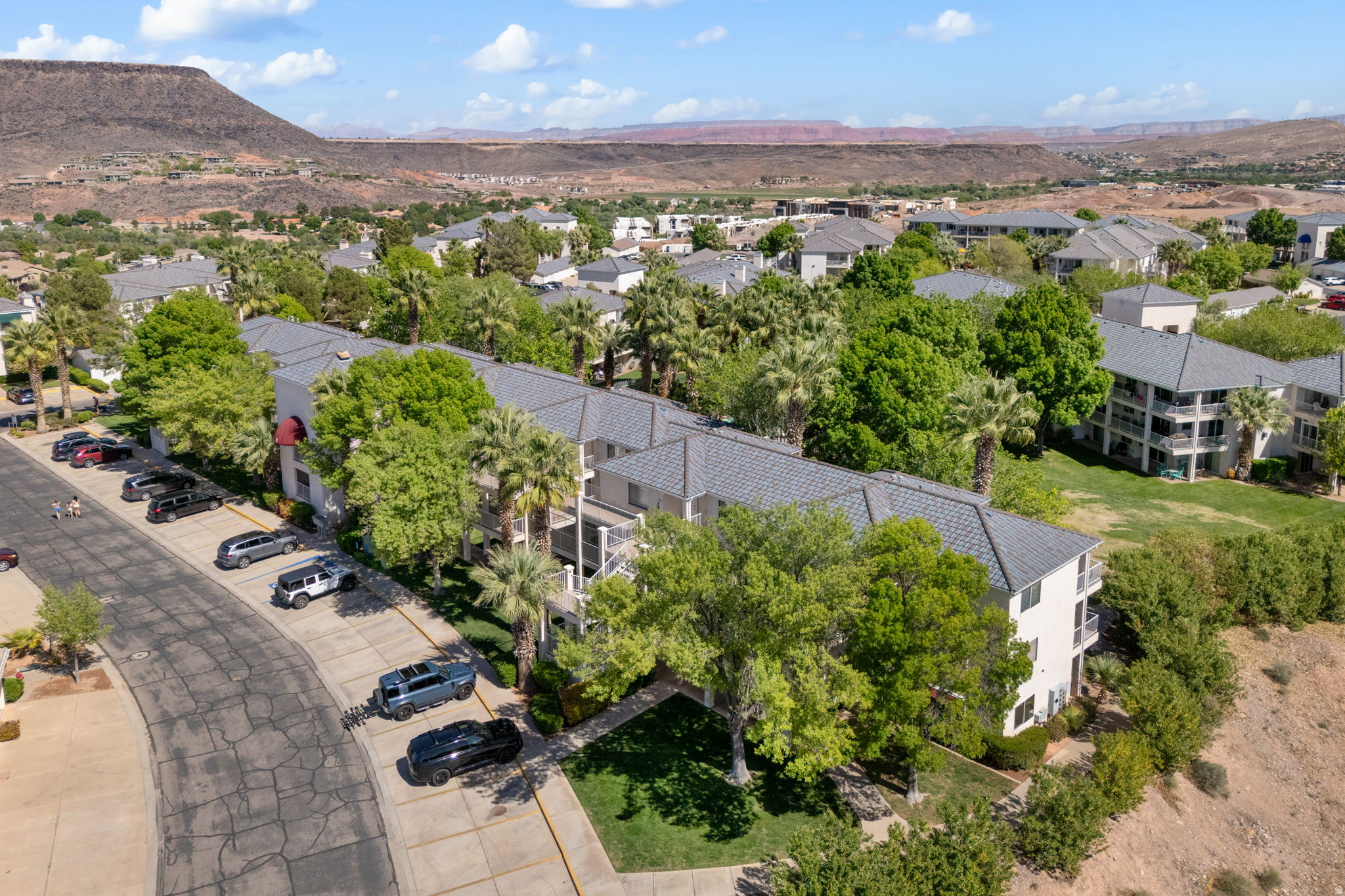 LAS PALMAS RESORT CONDO 1A - Residential