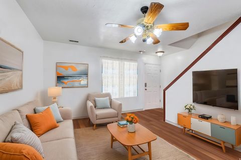 Photo of 1305 MONROE BLVD #10, Ogden, UT 84404 (MLS # 2151551)