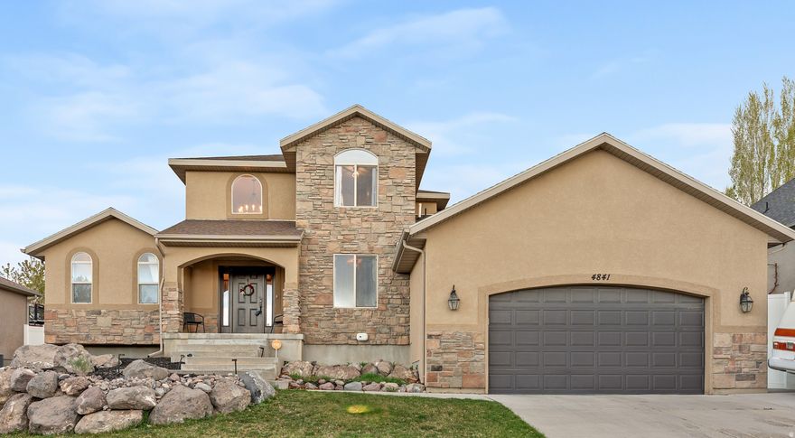 Welcome to this beautiful 5-bedroom, 4-bathroom home located in one of the most desirable areas of Herriman! Nestled in a quiet and scenic neighborhood, this home offers the perfect blend of comfort, space, and convenience. Inside you'll find a spacious and functional floor plan with plenty of room for both relaxing and entertaining. The home features five generously sized bedrooms and three full bathrooms, providing flexibility for family, guests, or a home office. Whether you're looking for space to grow or a comfortable place to call home, this Herriman gem offers the lifestyle you've been looking for.
