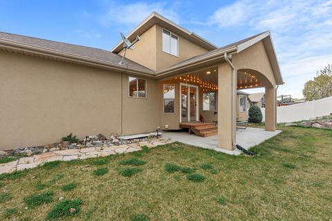 Tiny photo for 4841 W COPPER OAKS DR, Herriman, UT 84096 (MLS # 2147777)