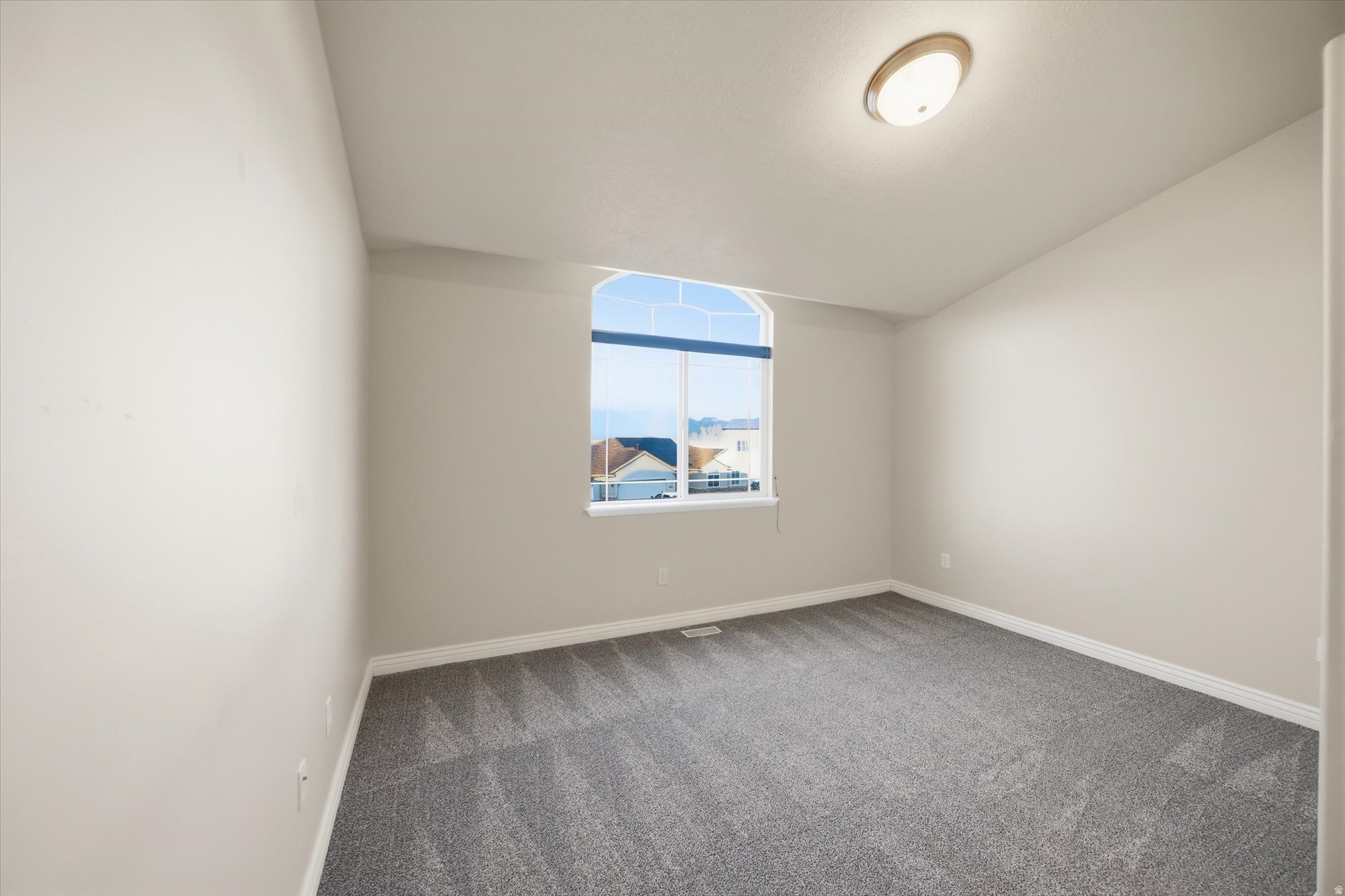 THE BENCHES - Residential