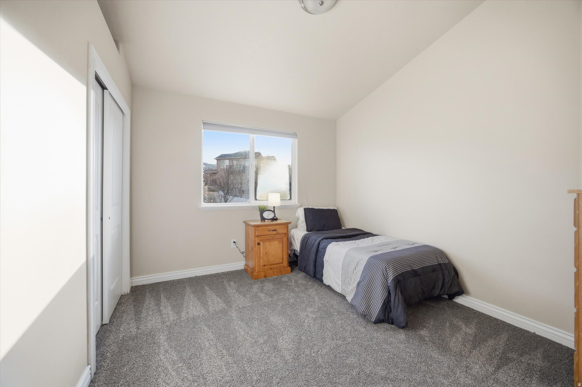 THE BENCHES - Residential