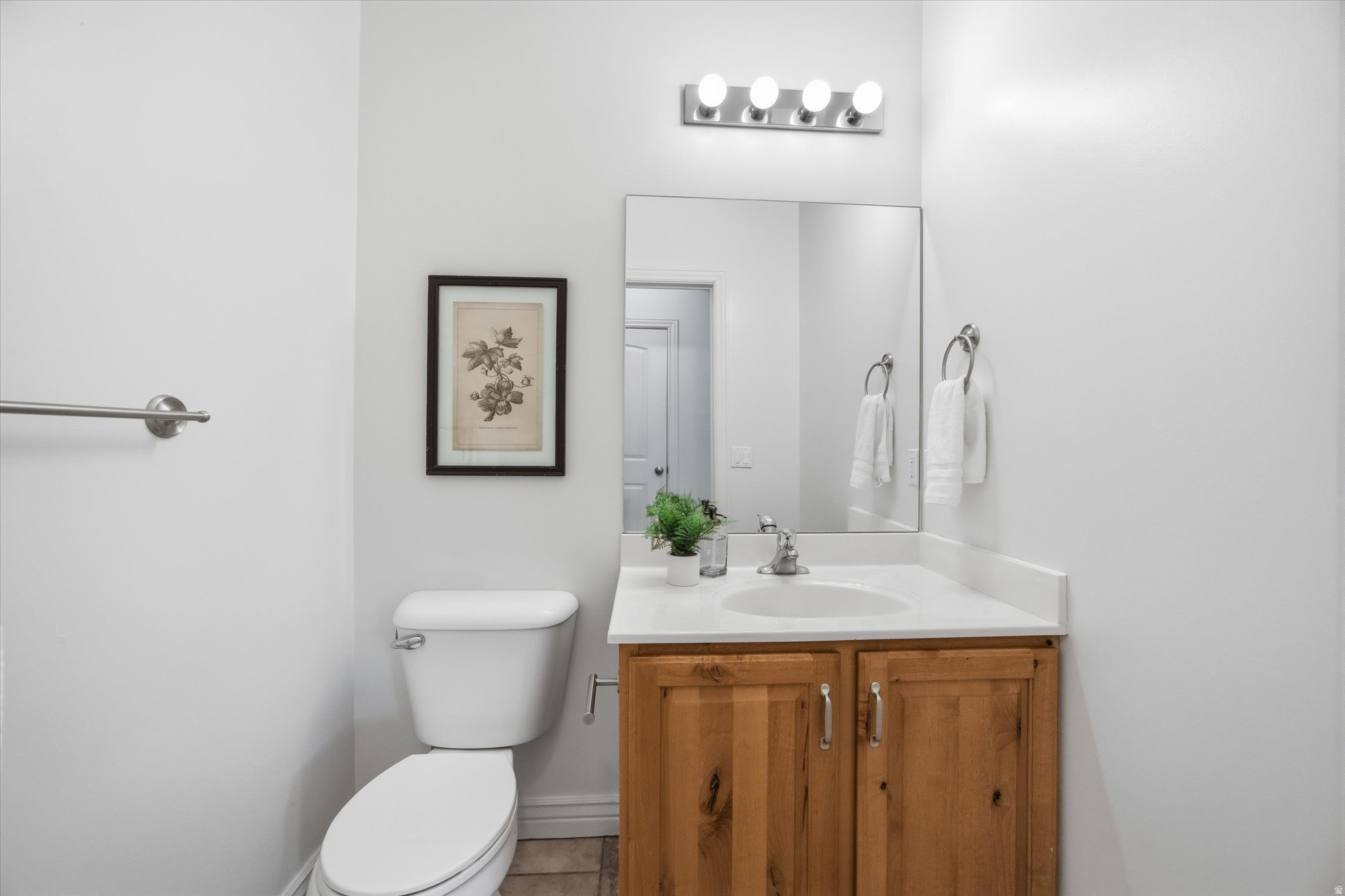 THE BENCHES - Residential