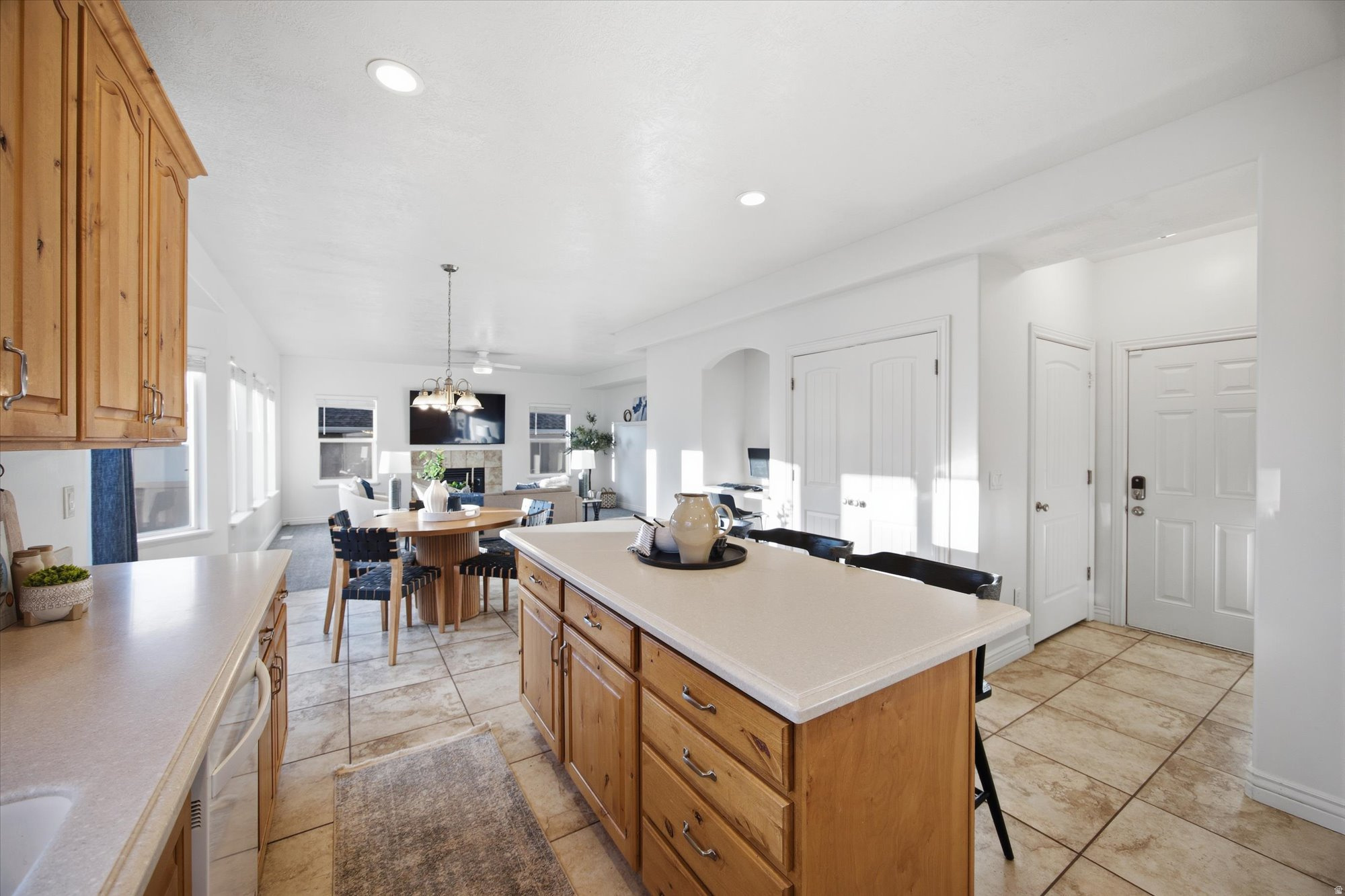 THE BENCHES - Residential