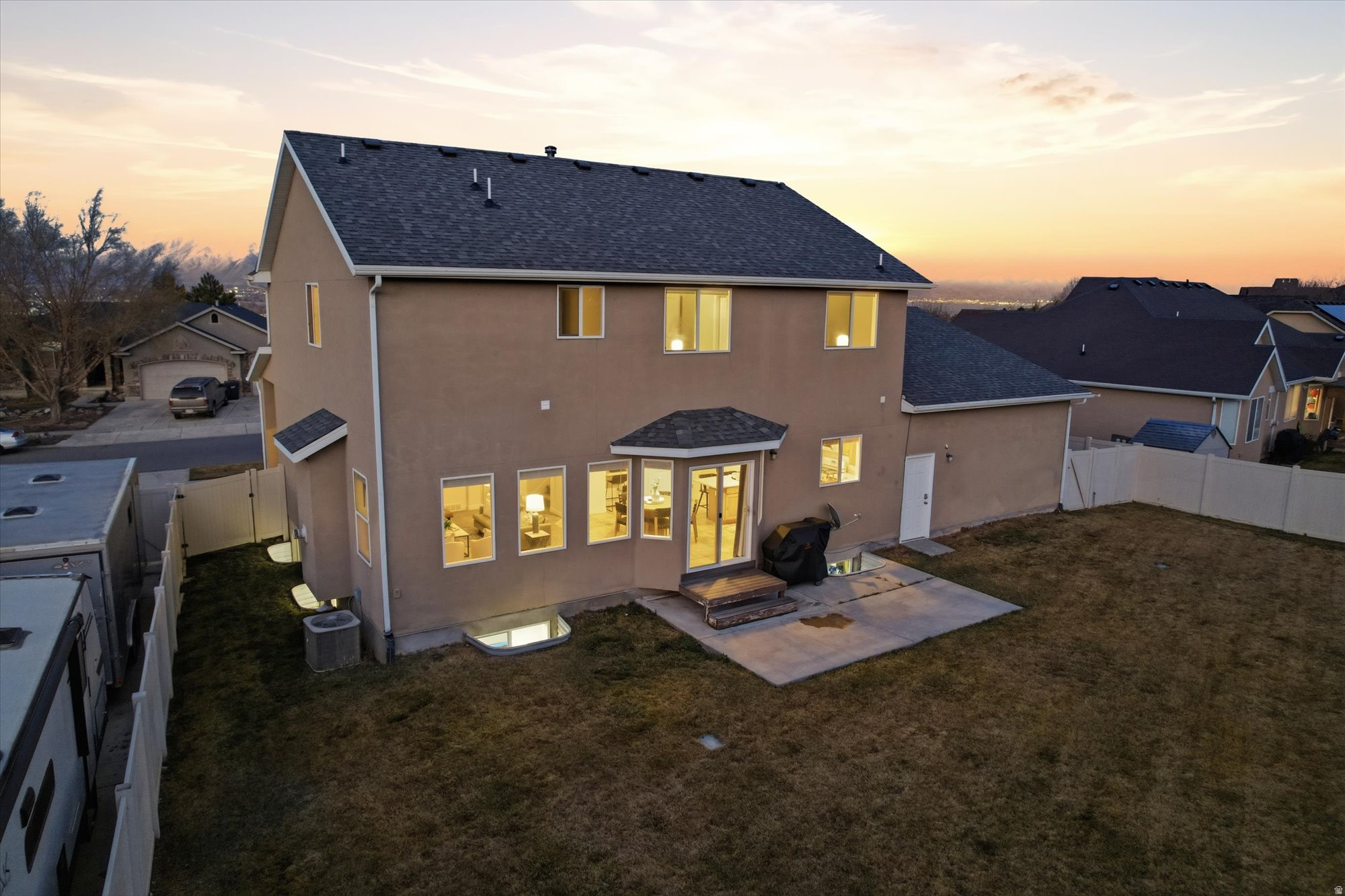 THE BENCHES - Residential