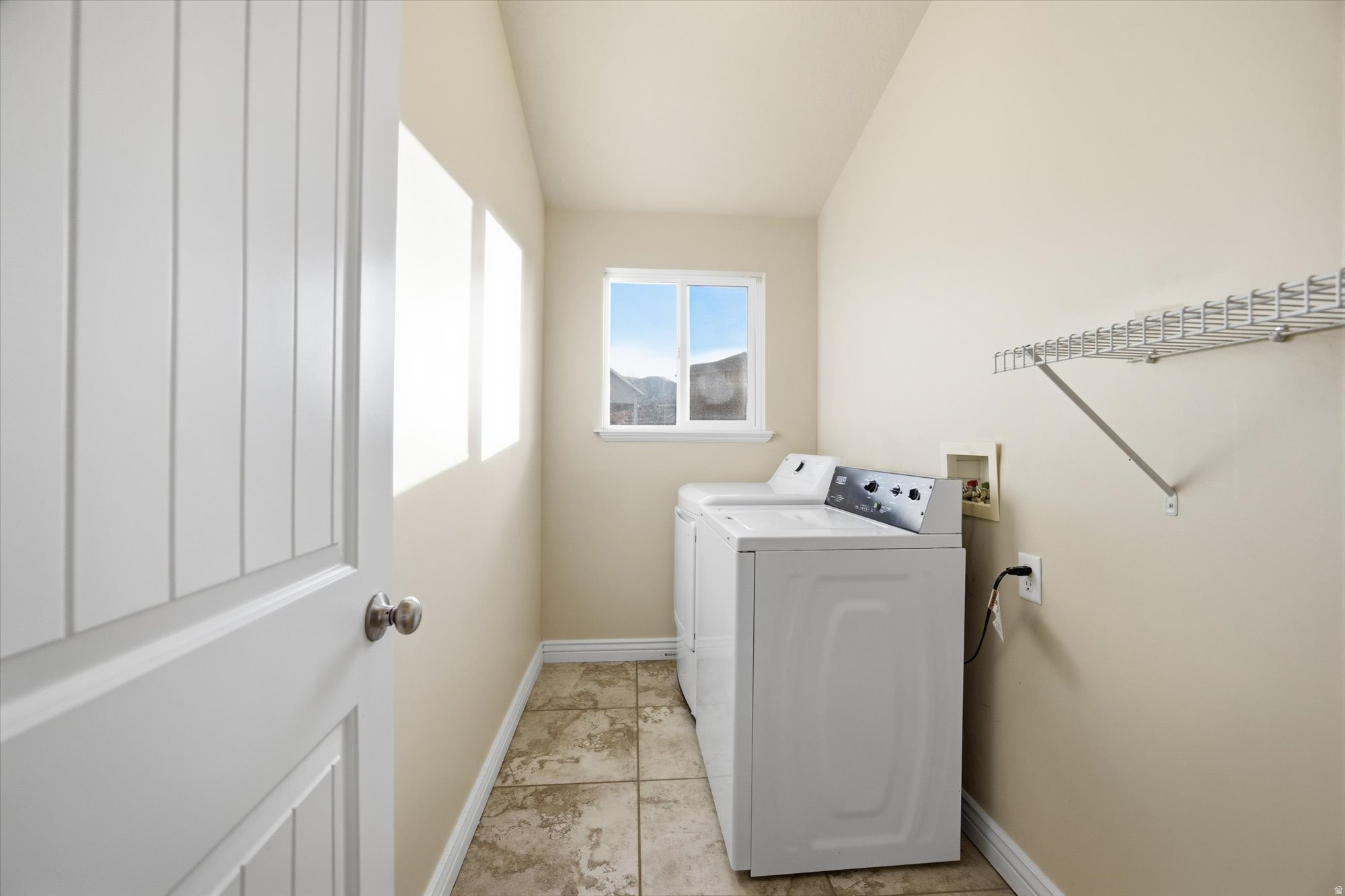 THE BENCHES - Residential