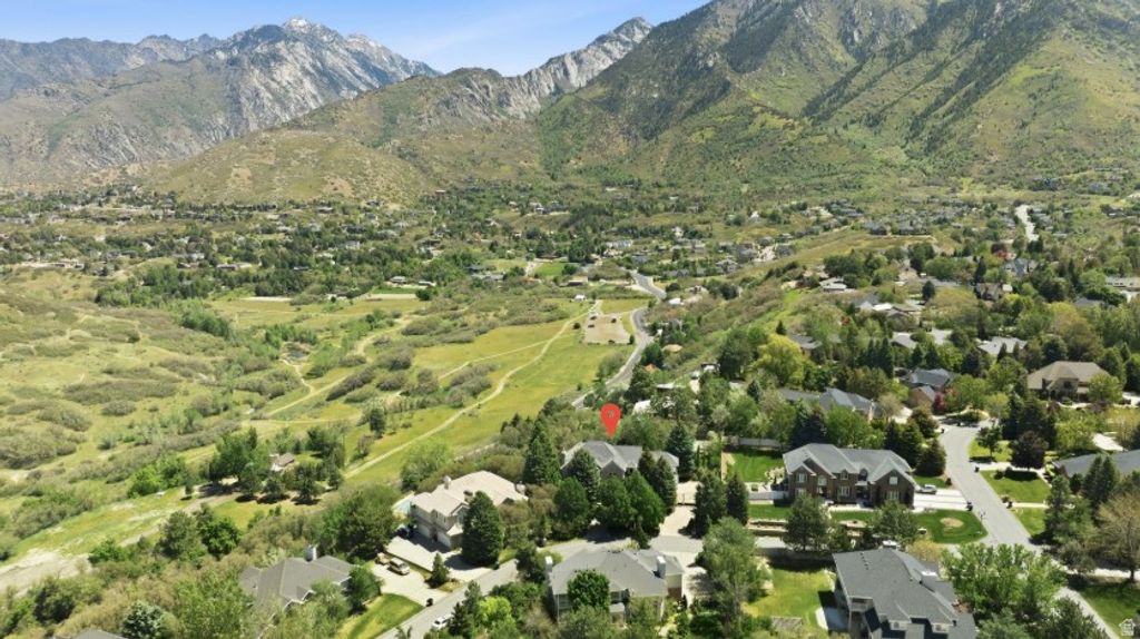 Photo of 1 PEPPERWOOD POINTE Dr, Sandy, UT 84092 (MLS # 2157963)